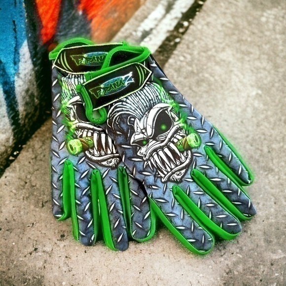 PiranaZ Psycho Speed Skull Racing Gloves Green Unisex - Picture 1 of 7